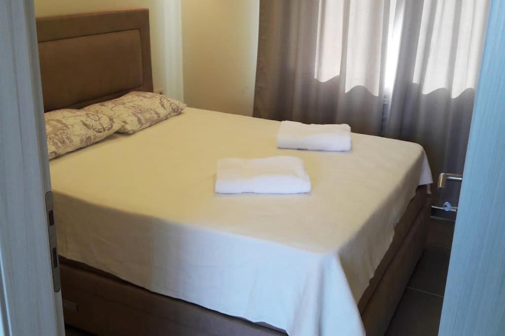 2Br Apartment With Pool Kotor Luaran gambar