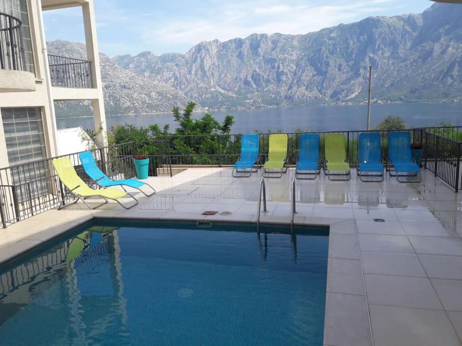2Br Apartment With Pool Kotor Luaran gambar