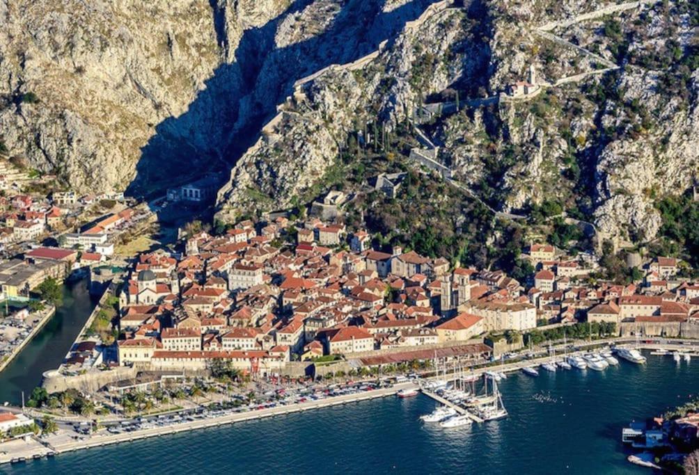 2Br Apartment With Pool Kotor Luaran gambar